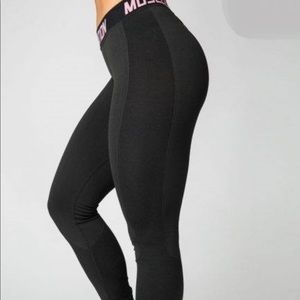 Size Small Muscle Nation Seamless Leggings – Black